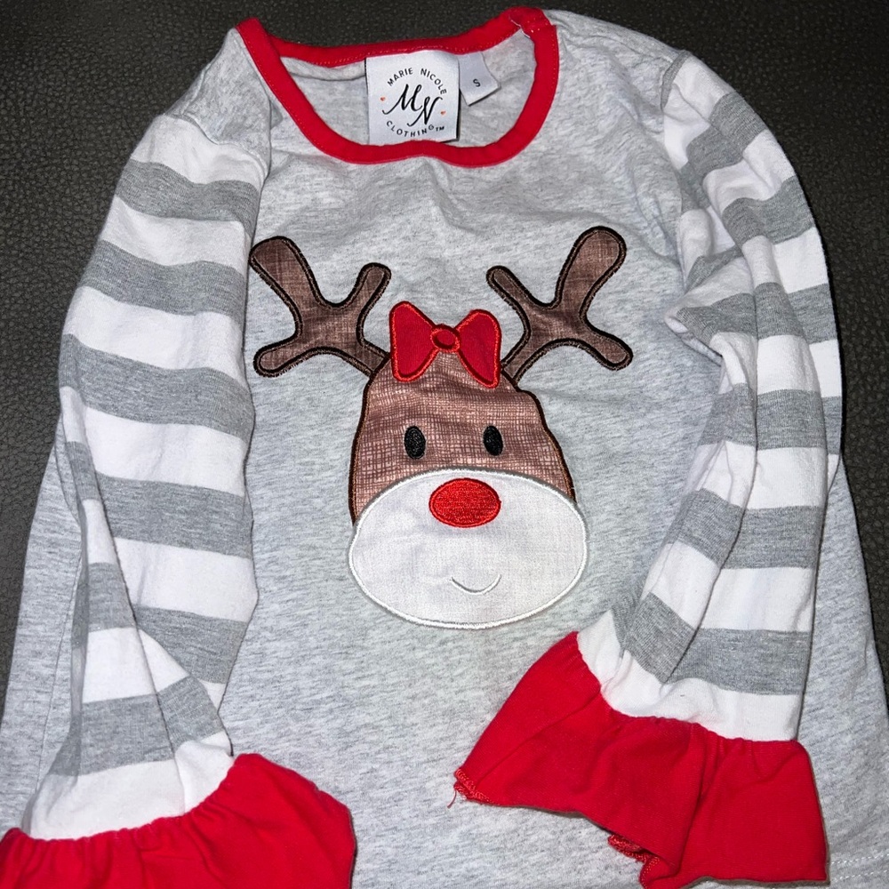 Cute Marie Nicole Reindeer Long Sleeve Pajama Set